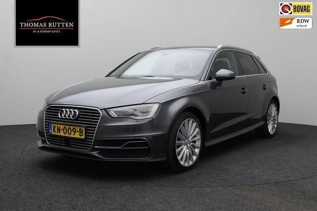 Grijs Gebruikt 2015 Audi A3 Sportback Ambition Hatchback | € 10.450 (Super prijs) - Afbeelding 1/4
