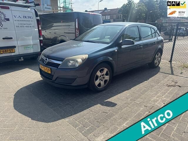 Grijs Gebruikt 2006 Opel Astra Edition Hatchback | € 699 (Goede deal) - Afbeelding 1/4