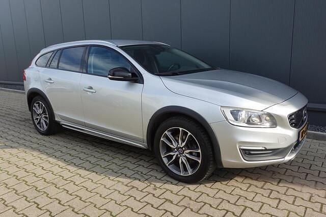 Occasion Volvo V60 CC Business Edition 150 PK (110 kW) 2015 Grijs Stationwagen