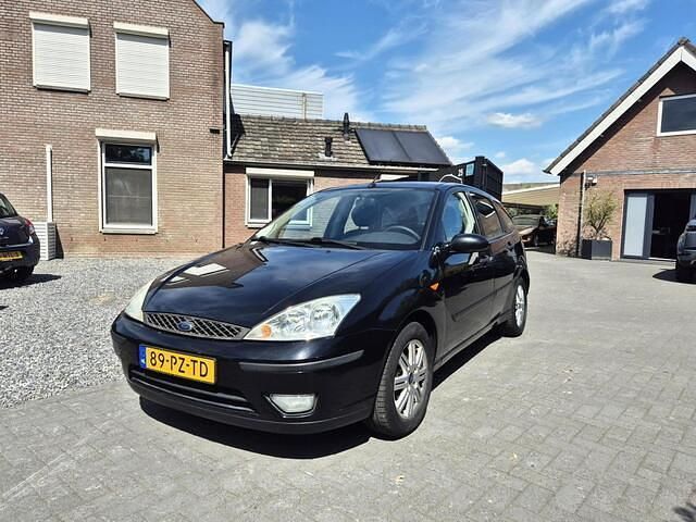 Zwart Gebruikt 2005 Ford Focus Futura Hatchback | € 1.499 (Eerlijke prijs) - Afbeelding 1/4