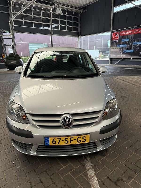 Grijs Gebruikt 2005 VW Golf Plus MPV | € 5.000 (Iets duurder) - Afbeelding 1/4