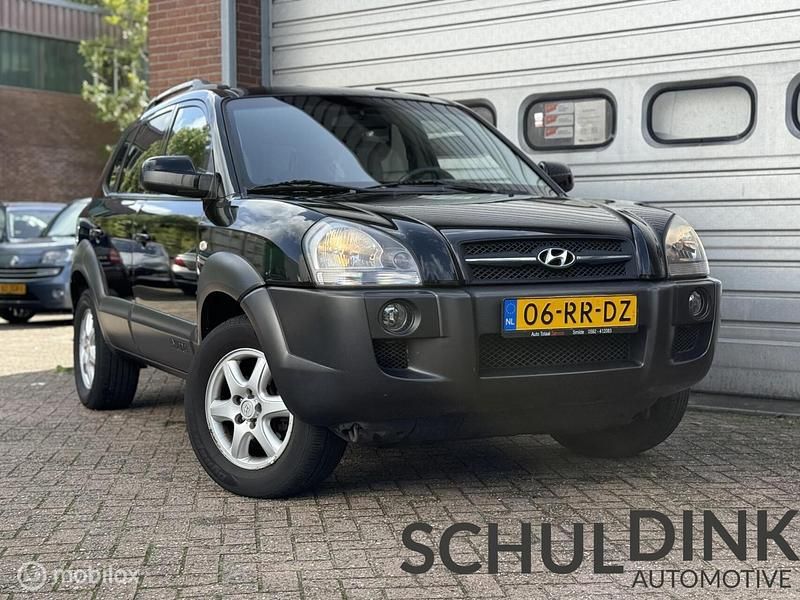 Zwart Gebruikt 2005 Hyundai Tucson Dynamiq SUV | € 2.950 (Eerlijke prijs) - Afbeelding 1/4