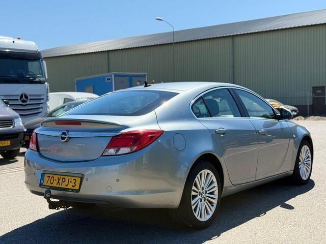 Occasion Opel Insignia Edition 131 PK (96 kW) 2012 Grijs Hatchback