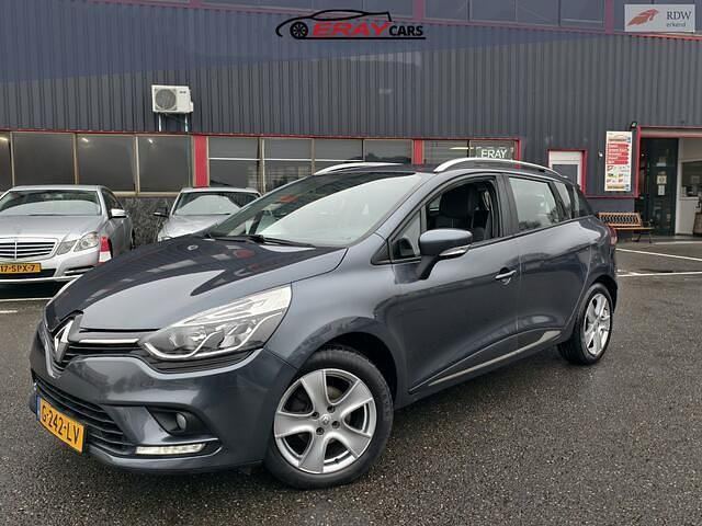 Grijs Occasion 2018 Renault Clio GrandTour Intens Stationwagen | € 7.999 (Eerlijke prijs) - Afbeelding 1/4