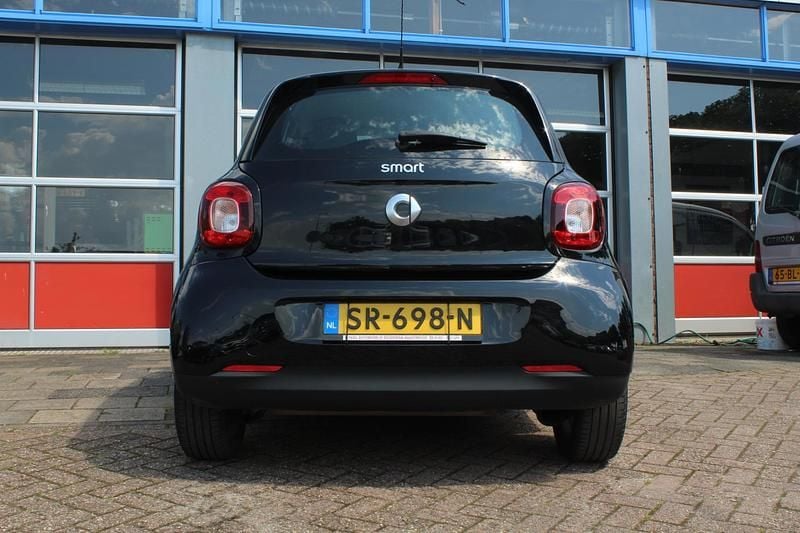 Occasion Smart ForFour Pure 71 PK (52 kW) 2018 Zwart Hatchback