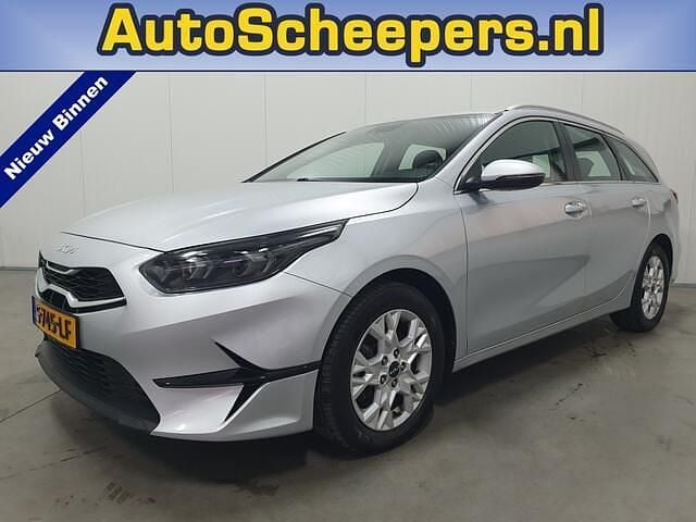 Zilver (metallic) Occasion 2023 Kia Ceed Sportswagon Stationwagen | € 16.495 (Goede deal) - Afbeelding 1/4