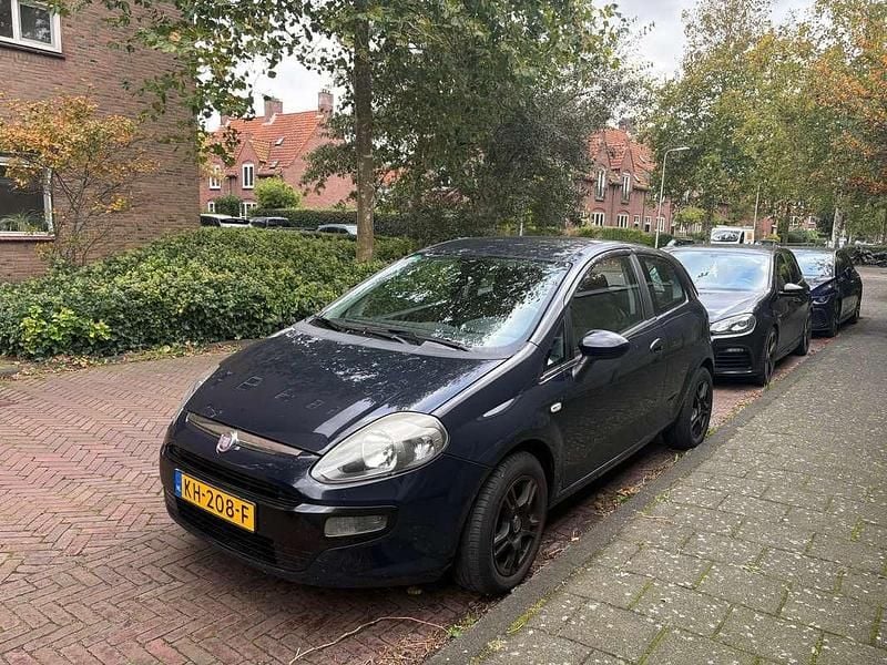 Blauw Gebruikt 2011 Fiat Punto Business Hatchback | € 2.200 (Goede deal) - Afbeelding 1/4