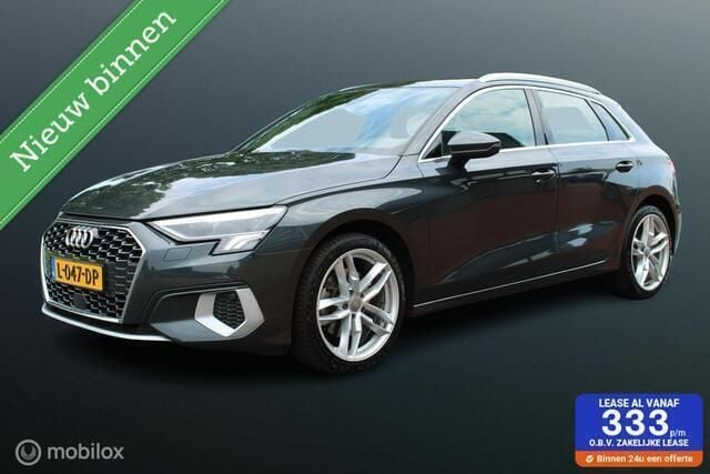 Grijs, metallic lak Gebruikt 2021 Audi A3 Sportback Business Hatchback | € 23.895 (Goede deal) - Afbeelding 1/4