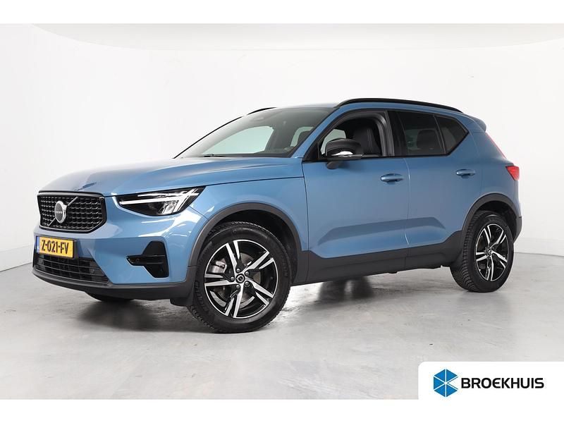 Blauw Occasion 2024 Volvo XC40 Plus SUV | € 40.895 (Eerlijke prijs) - Afbeelding 1/4