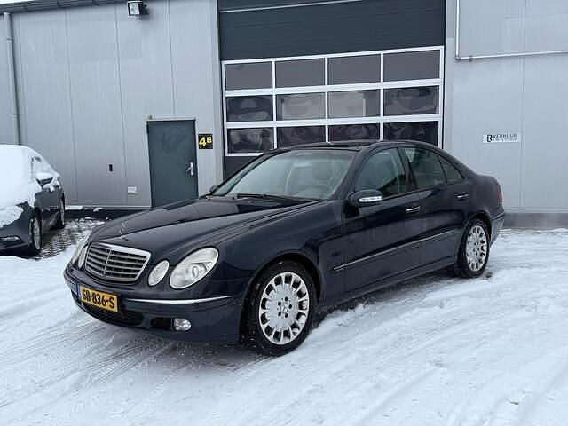 Occasion Mercedes E200 Elegance 306 PK (225 kW) 2002 Zwart Sedan