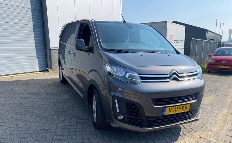Grijs (metallic) Gebruikt 2018 Citroën Jumpy | € 14.950 (Super prijs) - Afbeelding 1/4