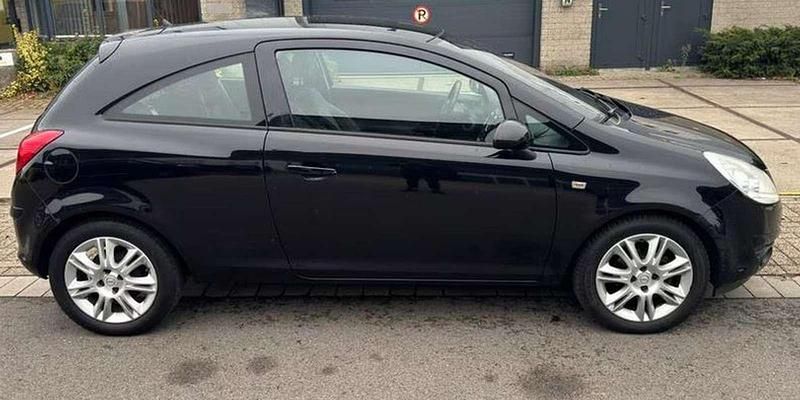 Zwart Gebruikt 2010 Opel Corsa Edition MPV | € 2.850 (Goede deal) - Afbeelding 1/3