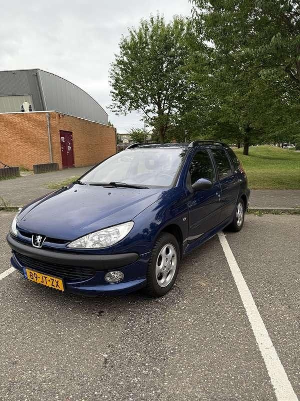 Blauw Gebruikt 2002 Peugeot 206 Stationwagen | € 1.349 (Eerlijke prijs) - Afbeelding 1/4