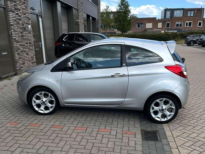 Occasion Ford Ka Metall 69 PK (50 kW) 2012 Zilver Hatchback