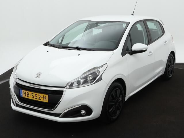 Wit Gebruikt 2017 Peugeot 208 Hatchback | € 8.950 (Iets duurder) - Afbeelding 1/4