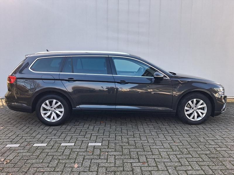 Occasion VW Passat Comfortline 150 PK (110 kW) 2020 Grijs Stationwagen