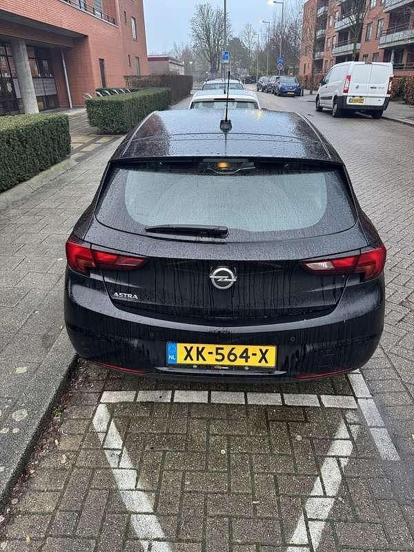 Occasion Opel Astra Edition 105 PK (77 kW) 2019 Zwart Hatchback