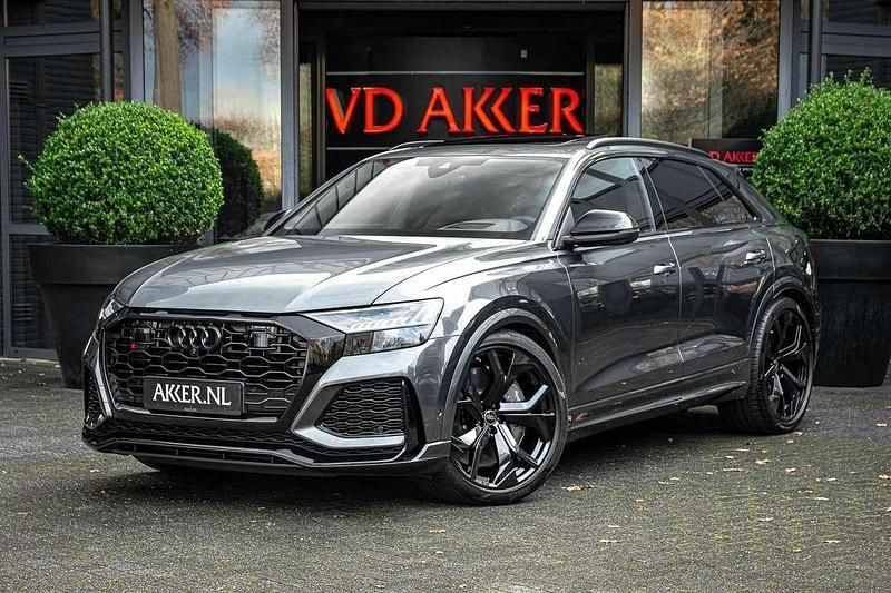 Grijs Gebruikt 2024 Audi RS Q8 Comfort SUV | € 189.780 (Duur) - Afbeelding 1/4
