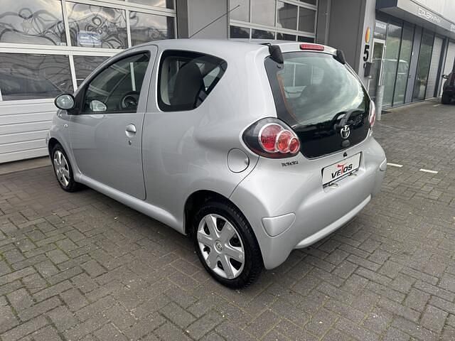 Occasion Toyota Aygo Cool 68 PK (50 kW) 2009 Zilver Hatchback