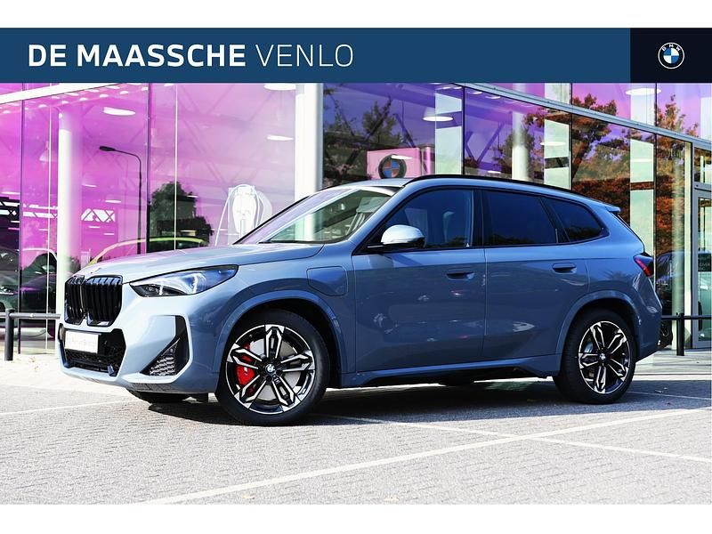 Grijs Gebruikt 2025 BMW X1 Executive SUV | € 67.450 - Afbeelding 1/4