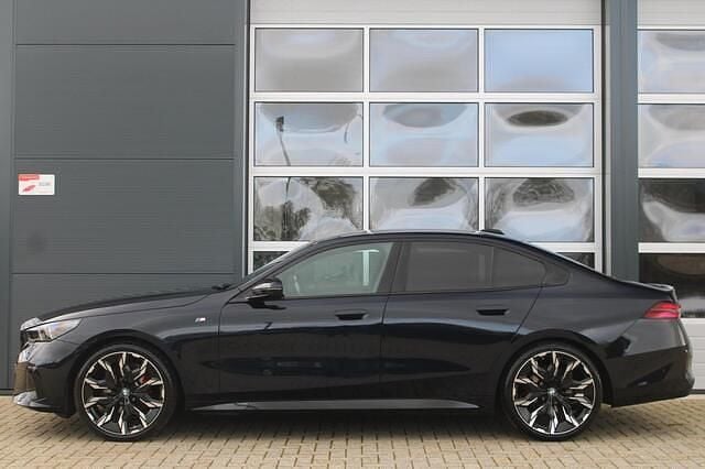 Occasion BMW 520 M Sport 191 PK (140 kW) 2024 Zwart Sedan