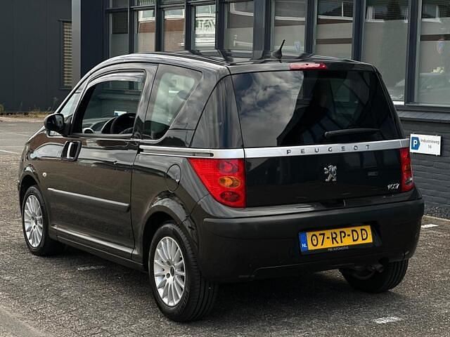 Occasion Peugeot 1007 73 PK (53 kW) 2005 Zwart MPV