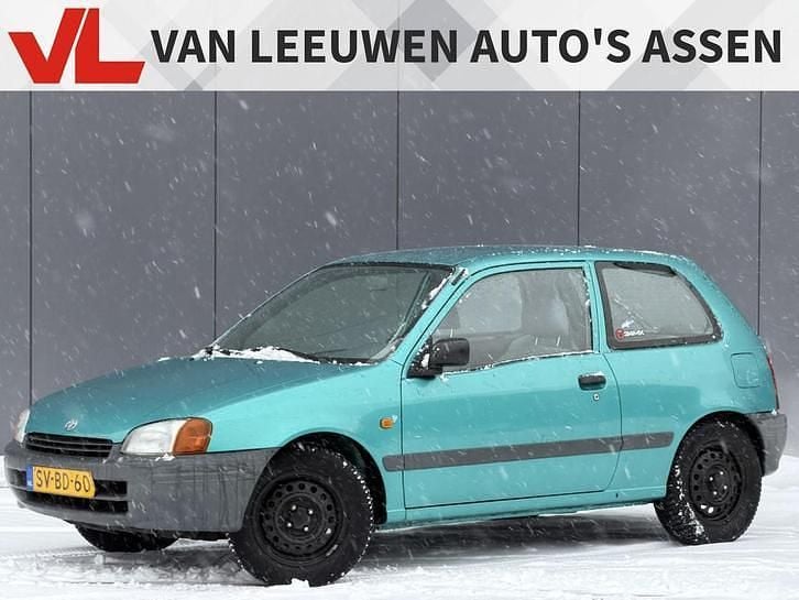 Groen Occasion 1998 Toyota Starlet XLi Hatchback | € 1.948 (Goede deal) - Afbeelding 1/4