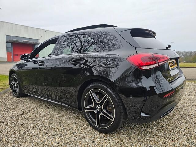 Occasion Mercedes A250 AMG line 160 PK (117 kW) 2022 Zwart Hatchback