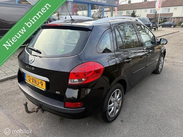 Occasion Renault Clio GrandTour Authentique 88 PK (64 kW) 2012 Zwart Stationwagen