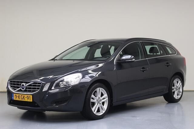 Grijs Gebruikt 2012 Volvo V60 Momentum Stationwagen | € 10.450 (Eerlijke prijs) - Afbeelding 1/4