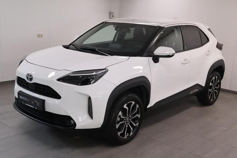 Wit Gebruikt 2023 Toyota Yaris SUV | € 27.394 (Eerlijke prijs) - Afbeelding 1/4
