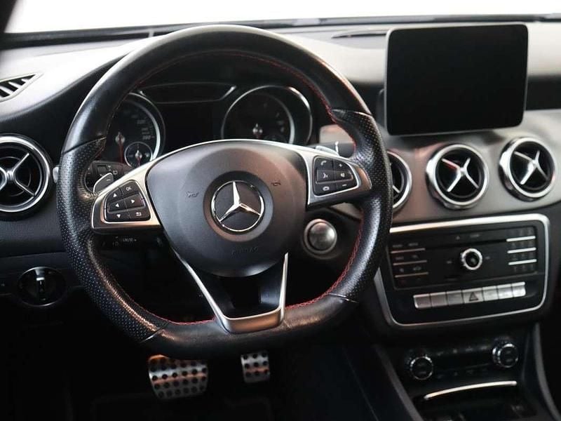 Occasion Mercedes GLA180 Business 122 PK (89 kW) 2018 Zwart SUV