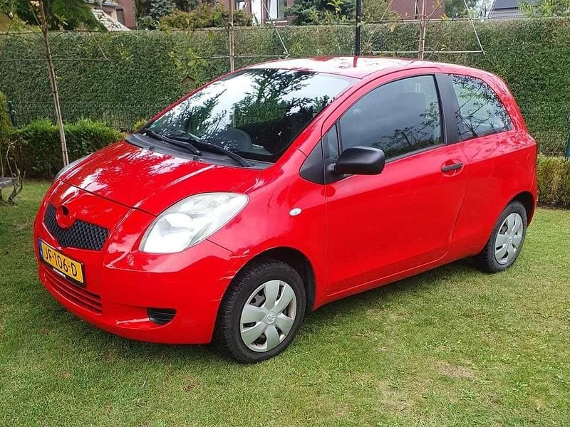 Rood Gebruikt 2006 Toyota Yaris Verso MPV | € 1.399 (Goede deal) - Afbeelding 1/4