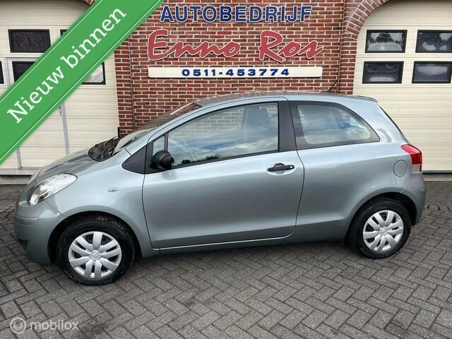 Grijs Gebruikt 2009 Toyota Yaris Cool Hatchback | € 4.500 (Eerlijke prijs) - Afbeelding 1/4
