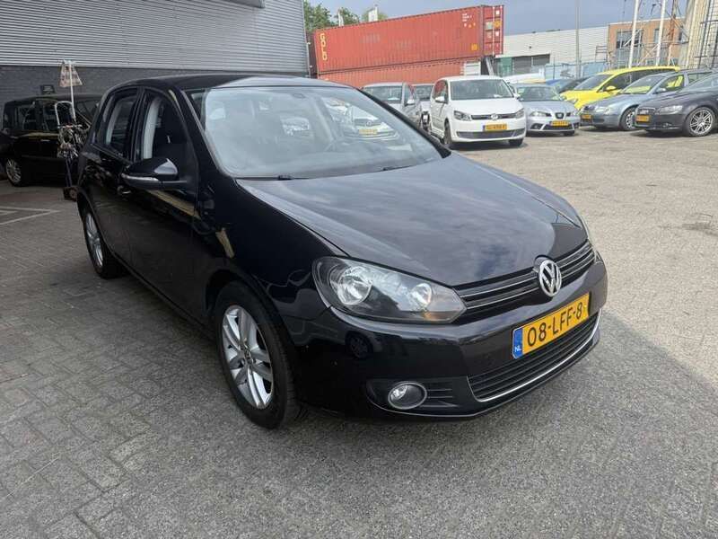Zwart Gebruikt 2010 VW Golf VI Highline Hatchback | € 5.240 (Eerlijke prijs) - Afbeelding 1/4