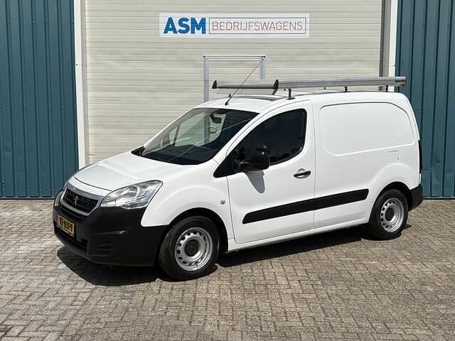 Wit Gebruikt 2016 Peugeot Partner MPV | € 4.450 (Eerlijke prijs) - Afbeelding 1/4