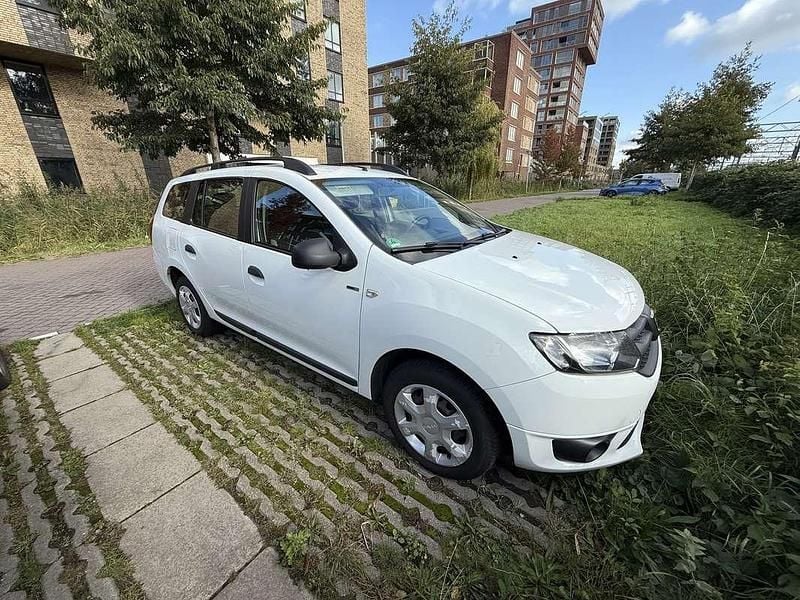 Wit Gebruikt 2016 Dacia Logan Stationwagen | € 4.000 - Afbeelding 1/4