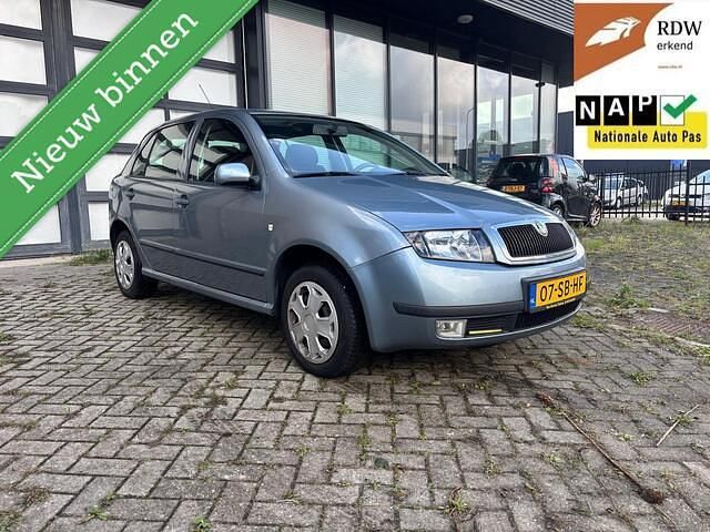 Grijs Gebruikt 2005 Skoda Fabia Hatchback | € 1.294 (Eerlijke prijs) - Afbeelding 1/4