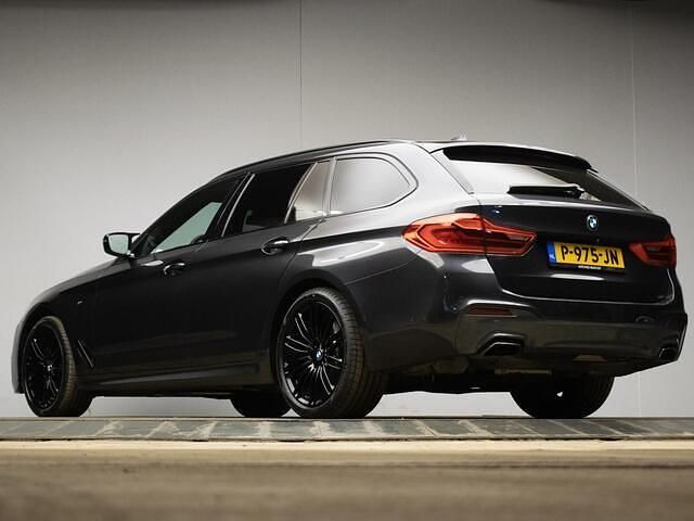 Occasion BMW 540 Executive 341 PK (250 kW) 2017 Grijs Stationwagen