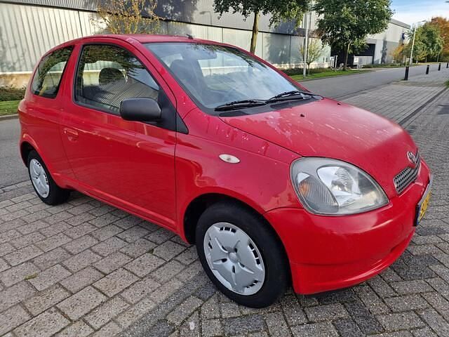 Occasion Toyota Yaris Luna 68 PK (50 kW) 2000 Rood Hatchback