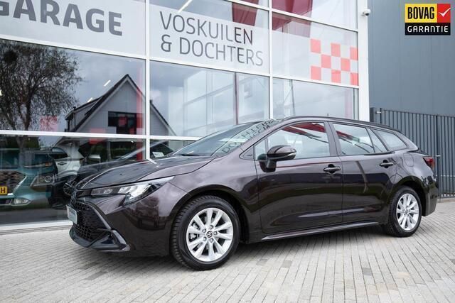 Bruin, metallic lak Gebruikt 2024 Toyota Corolla Stationwagen | € 29.950 (Eerlijke prijs) - Afbeelding 1/4