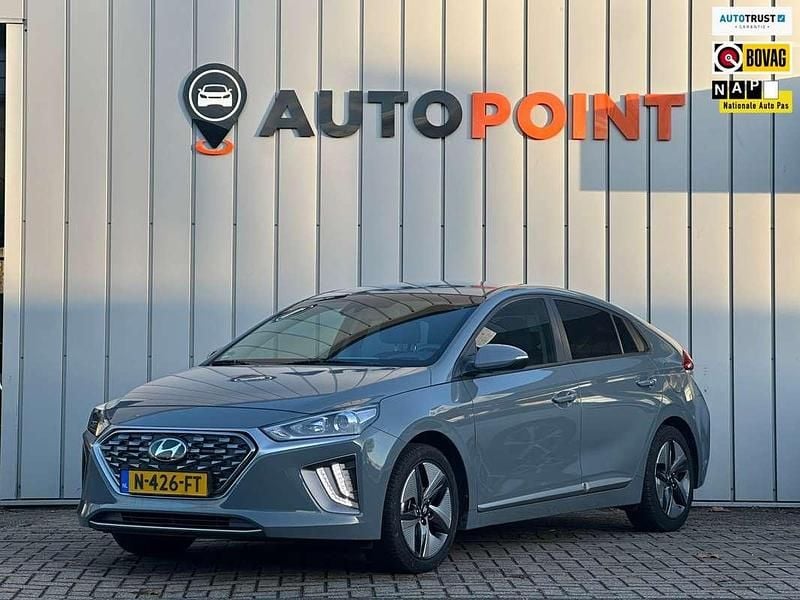 Grijs Gebruikt 2021 Hyundai Ioniq Hatchback | € 16.997 (Eerlijke prijs) - Afbeelding 1/4