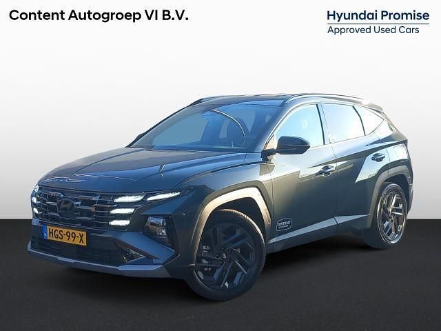 Groen, metallic lak Gebruikt 2025 Hyundai Tucson SUV | € 44.940 (Iets duurder) - Afbeelding 1/1