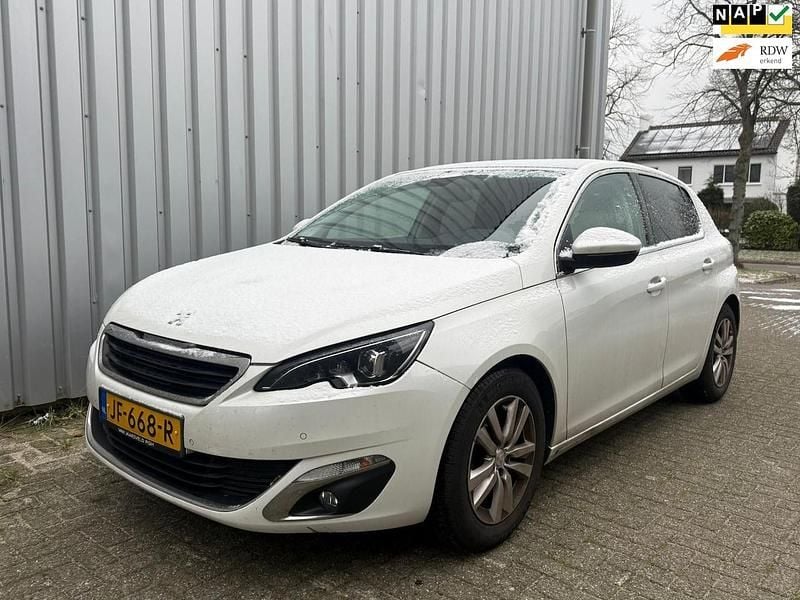 Wit Occasion 2016 Peugeot 308 Allure Hatchback | € 2.750 (Super prijs) - Afbeelding 1/4