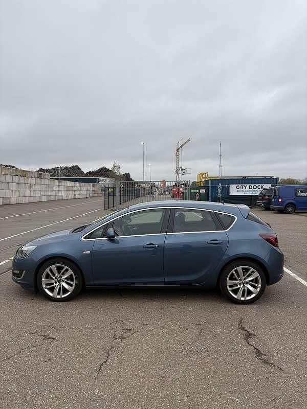 Occasion Opel Astra Sport 170 PK (125 kW) 2013 Sedan