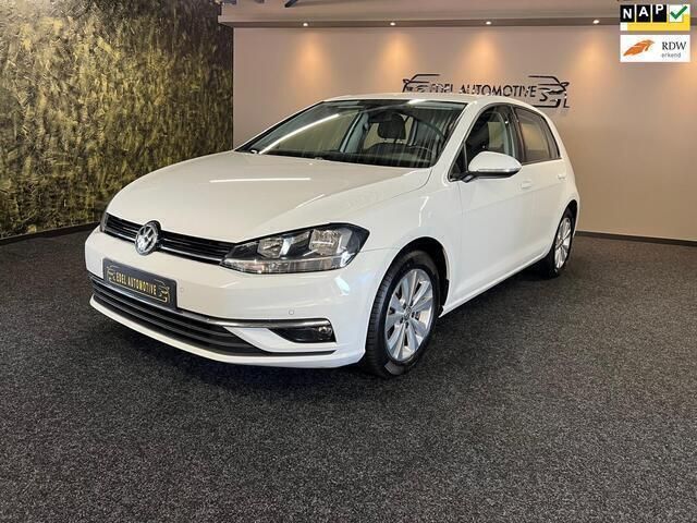 Wit Gebruikt 2017 VW Golf VII Comfortline Hatchback | € 7.999 (Iets duurder) - Afbeelding 1/4