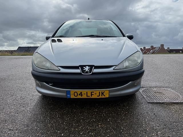 Occasion Peugeot 206 109 PK (80 kW) 2002 Grijs Hatchback