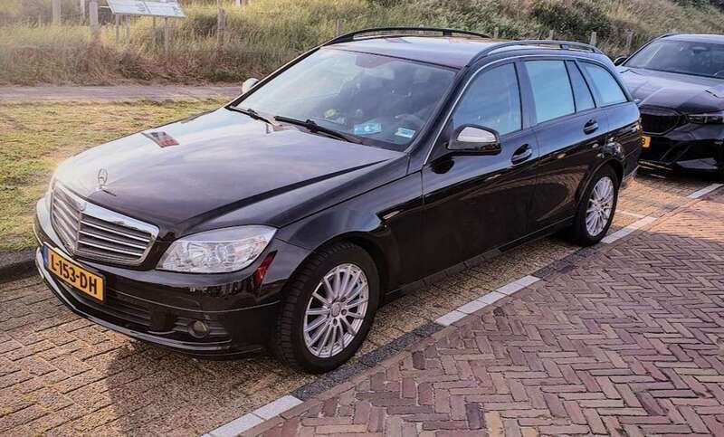 Zwart Gebruikt 2009 Mercedes C200 Stationwagen | € 9.350 (Eerlijke prijs) - Afbeelding 1/4