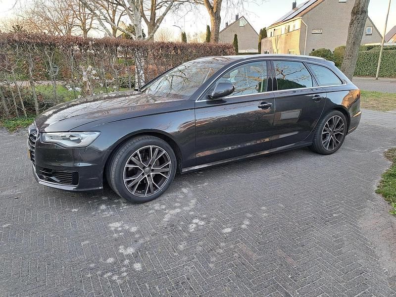 Grijs Gebruikt 2015 Audi A6 Business Stationwagen | € 11.999 (Eerlijke prijs) - Afbeelding 1/4