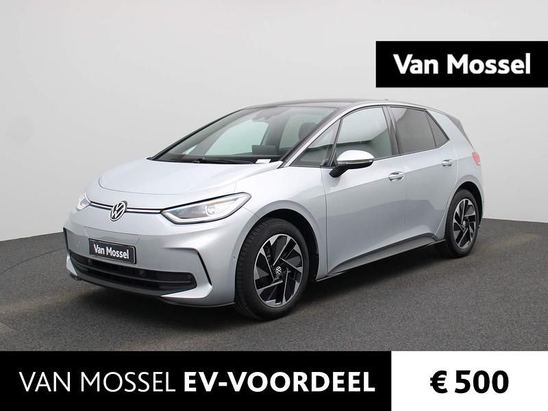 Grijs Gebruikt 2025 VW ID.3 Pro Hatchback | € 32.900 (Iets duurder) - Afbeelding 1/4